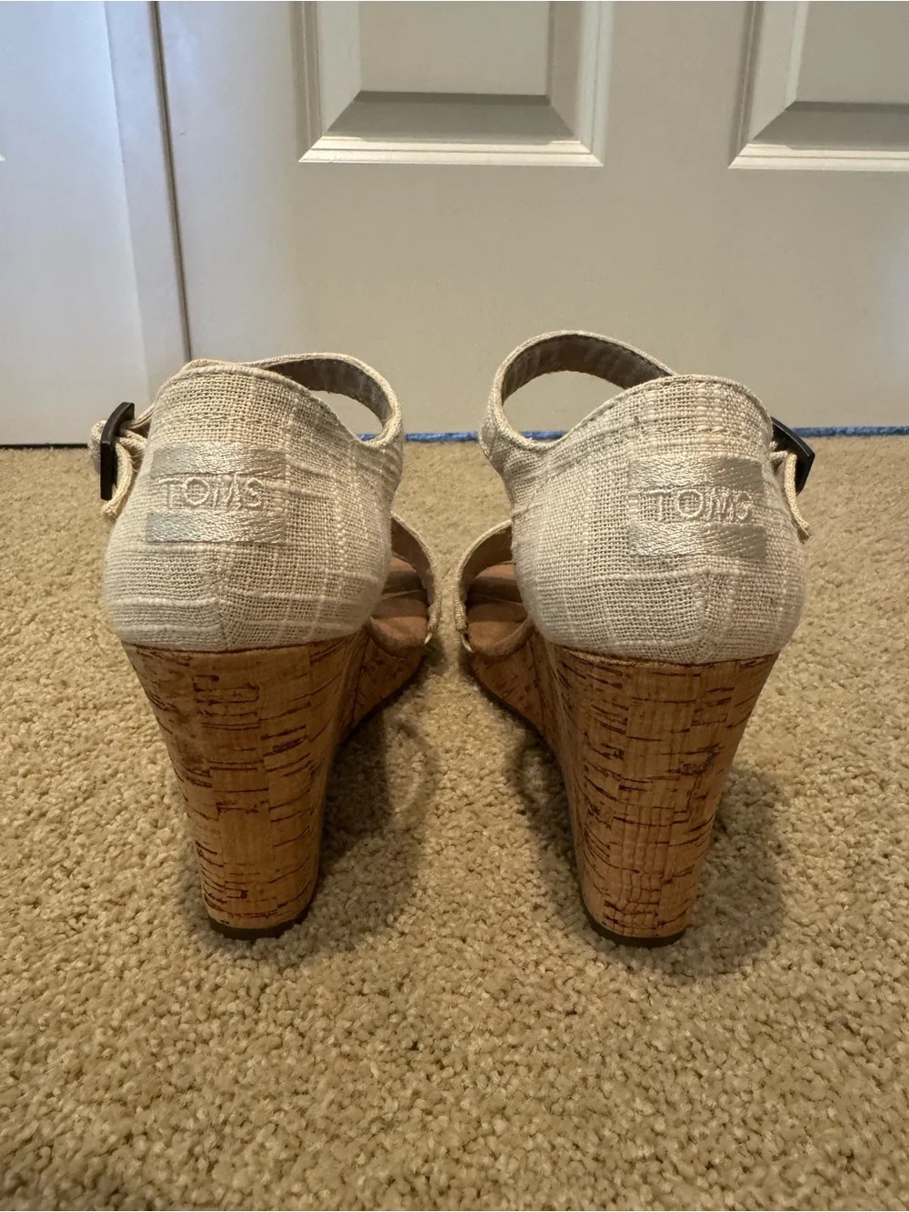 TOMS Cream Cross-Strap Ankle Strap Sandals - Picture 2 of 7